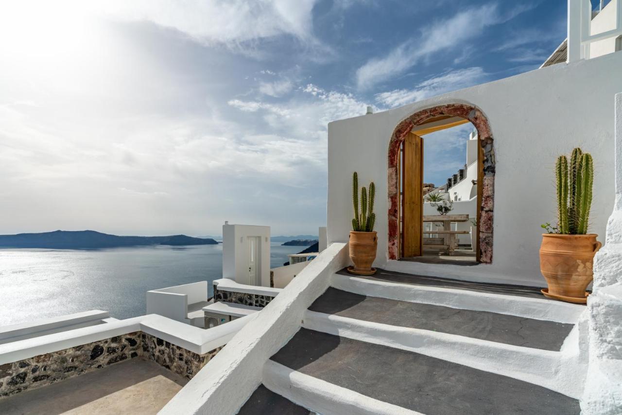 Akron Cliff Suite Fira  Esterno foto
