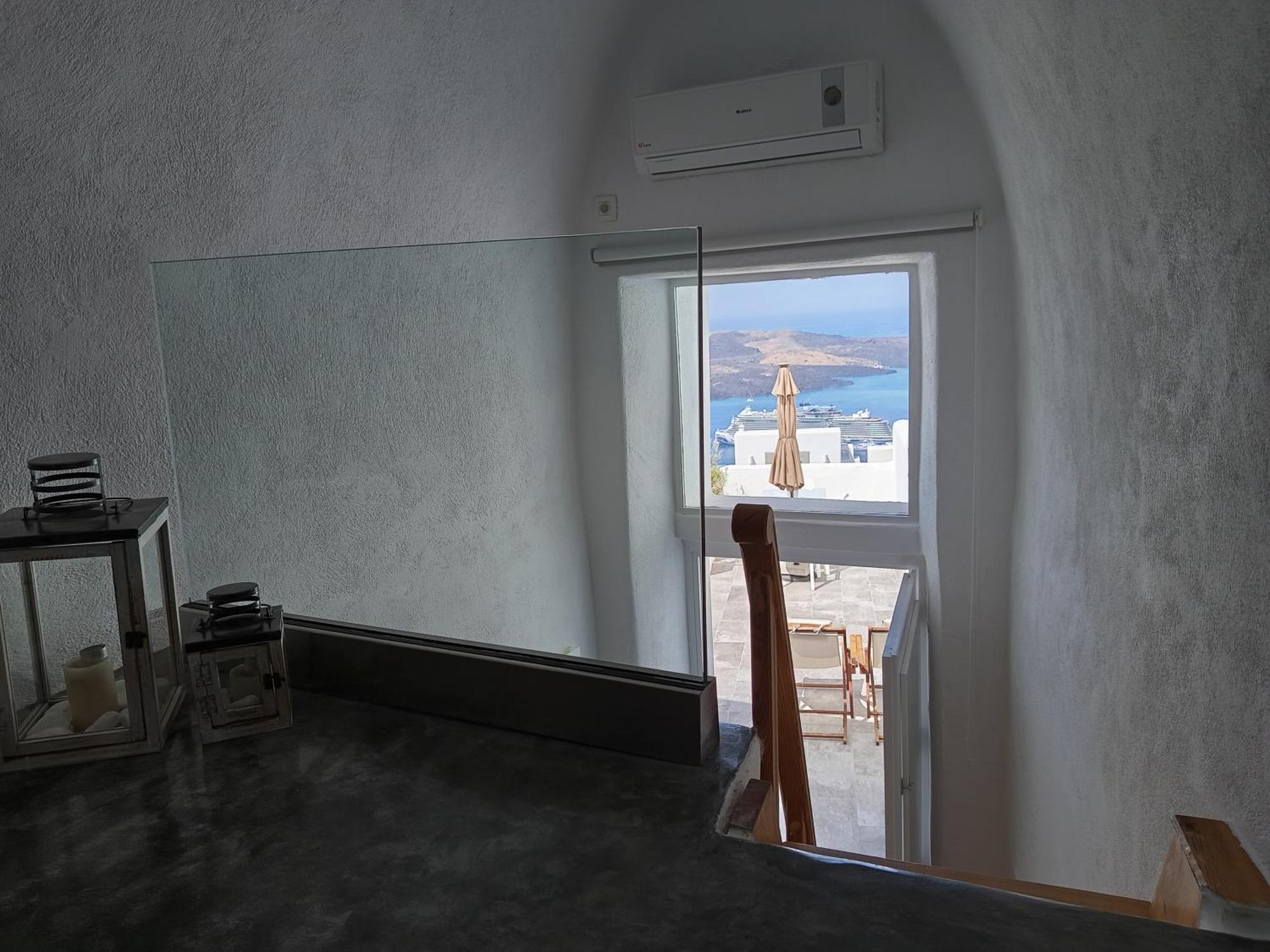 Akron Cliff Suite Fira  Esterno foto