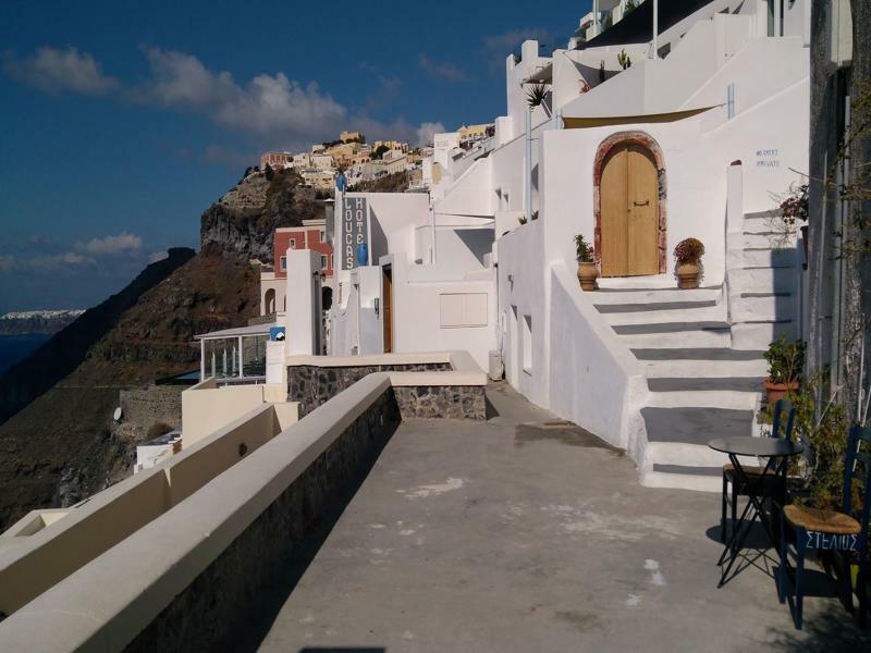 Akron Cliff Suite Fira  Esterno foto