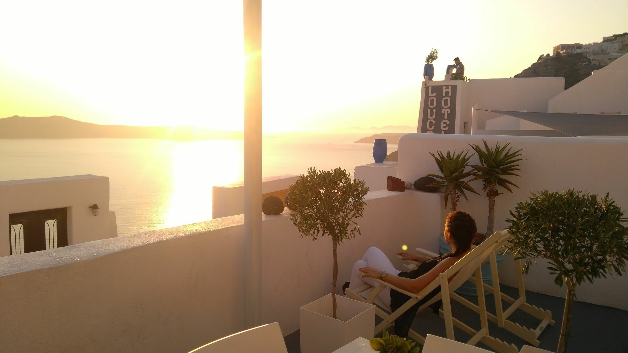 Akron Cliff Suite Fira  Esterno foto