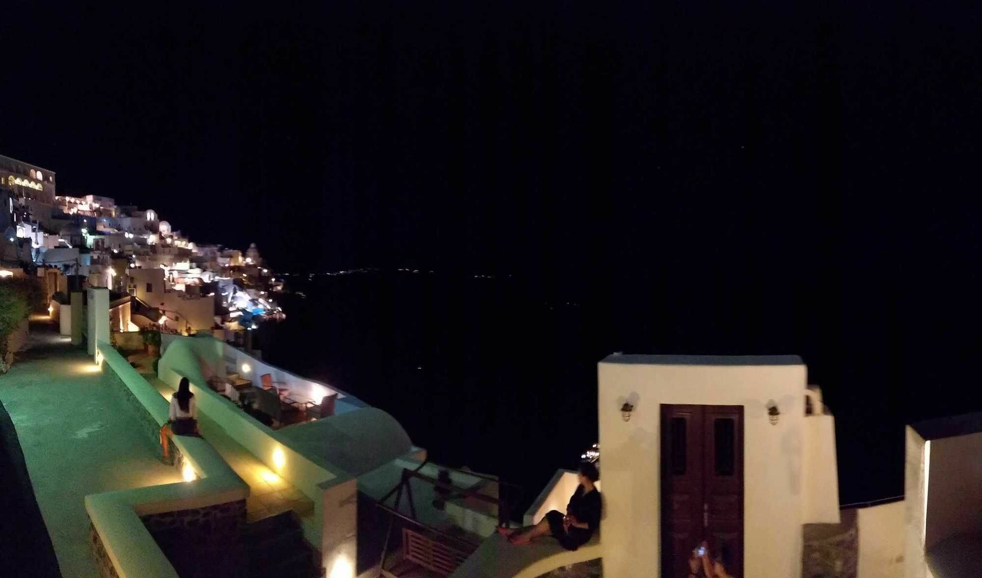Akron Cliff Suite Fira  Esterno foto